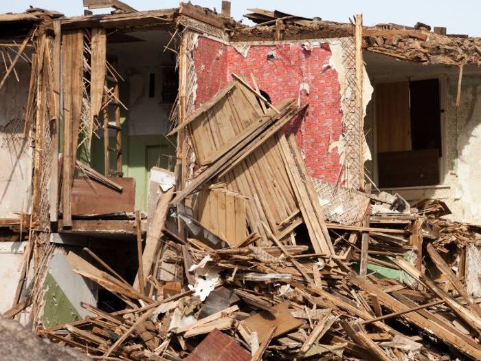 insurance adjuster for storm damage claim in Atlanta